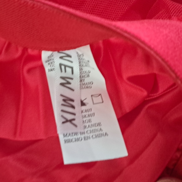 Nwt Hot Red Pleated Skirt - Picture 8 of 8
